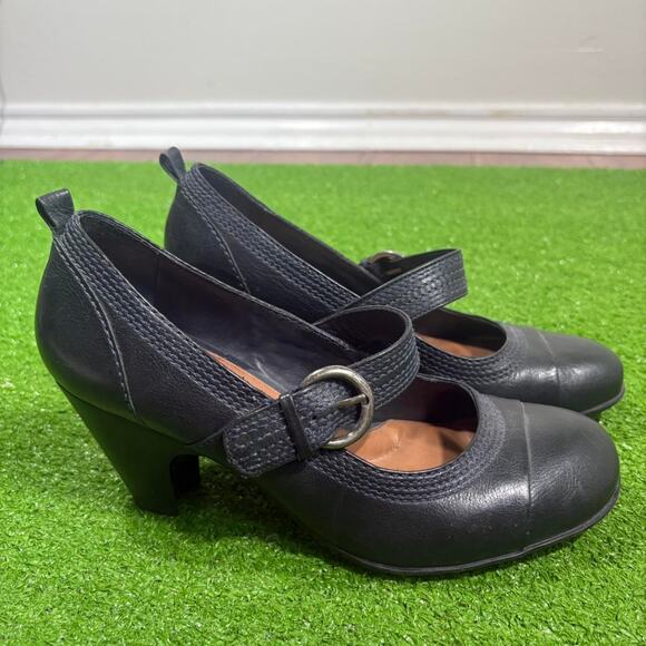 Nurture Shoes - Nurture Women’s Size 7.5M Black Mary Jane Close Toe Buckle Pumps Retro Style